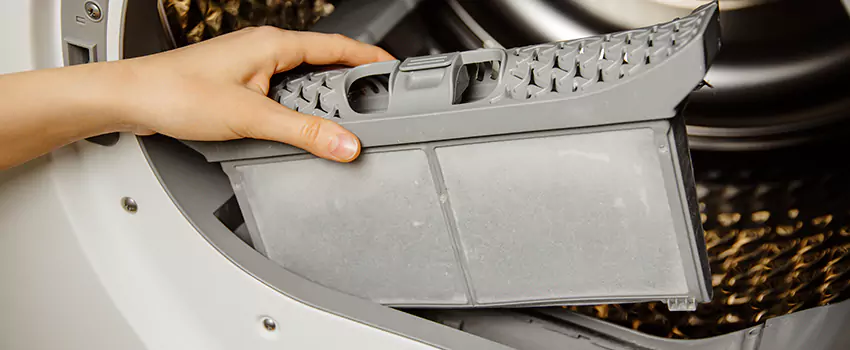 Signs Of A Clogged Dryer Lint Trap in Pittsburg, Kansas